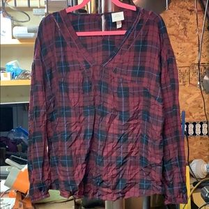 Long sleeve plaid shirt 🚨ALL $4 ITEMS ARE FINAL🚨